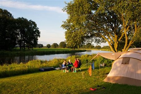 © Homepage www.campingderoos.nl