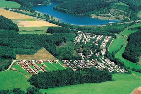 Das Eifel-Camp liegt in direkter Nähe des Freilinger Sees.