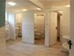 Unser Herren-Duschbad mit Einzelkabinen (Dusche, WC & Waschbecken in jeder Kabine)