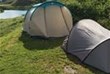 Die Zelte stehen auf einem eigenen Areal - ohne Autos! Direkt am See! 

