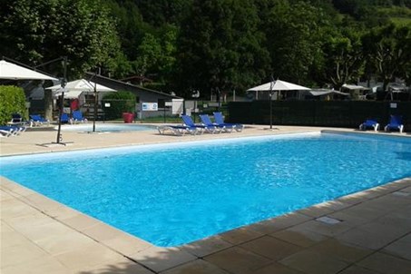 Swimming-pool: http://www.campingvizille.com