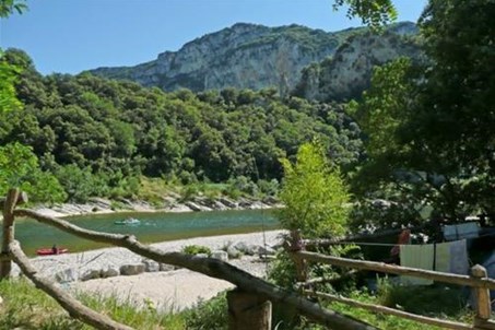 www.camping-camp-des-gorges.com