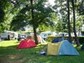 www.camping-tresiana.ch Stellpllätze unter den Bäumen