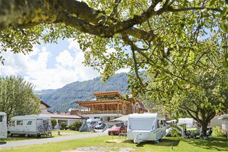 Camping Dreiländereck Tirol. Idyllisch gelegen, mitten im Tiroler Oberland.