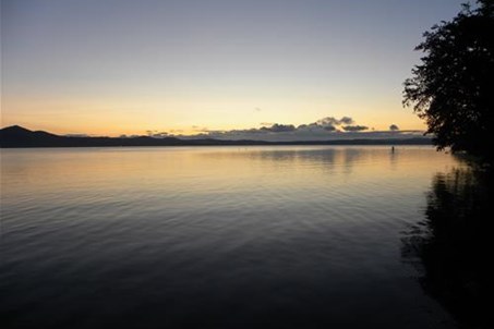 Tramonto sul lago
Sunset on the lake