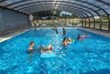 Agréable piscine couverte et chauffée