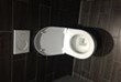 Saubere Toiletten in neuwertigem Waschhaus