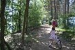Meine Enkel auf dem Campingplatz mit dem Fahrrad