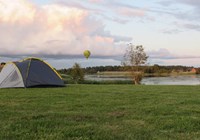 "Lakeside" camping